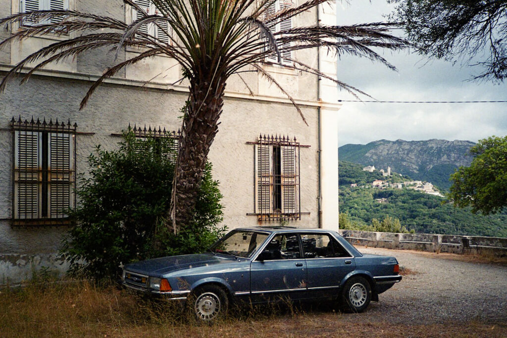 voiture paysage corse